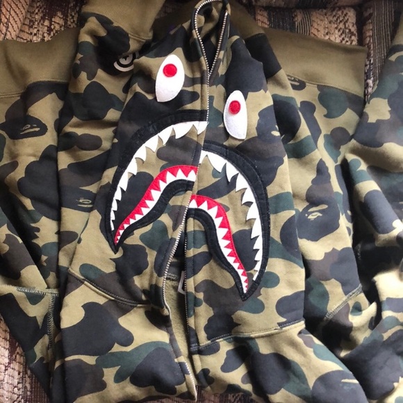BAPE hoodie - Picture 1 of 8